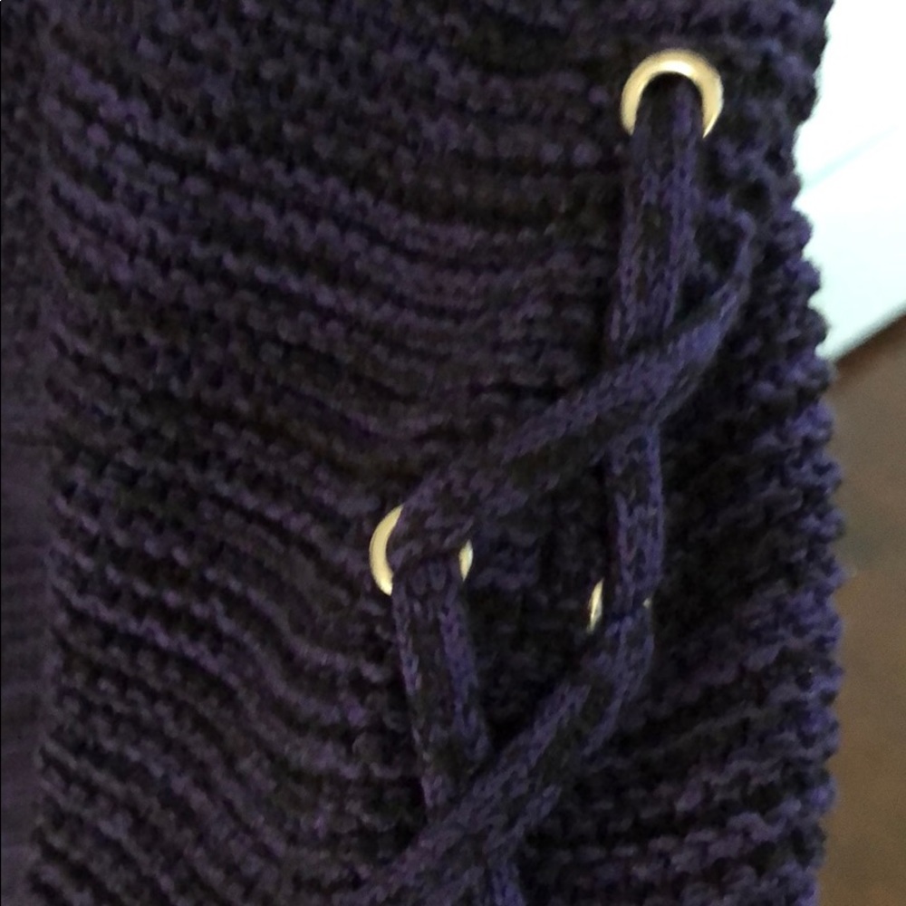 Sweater - Picture 5 of 5